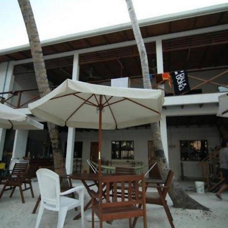 Thulusdhoo Surf Camp Guest House Exterior photo